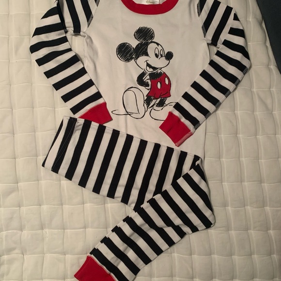 Disney Mickey Mouse PJ bundle: PJs, 4 underpants, slippers - Picture 4 of 7